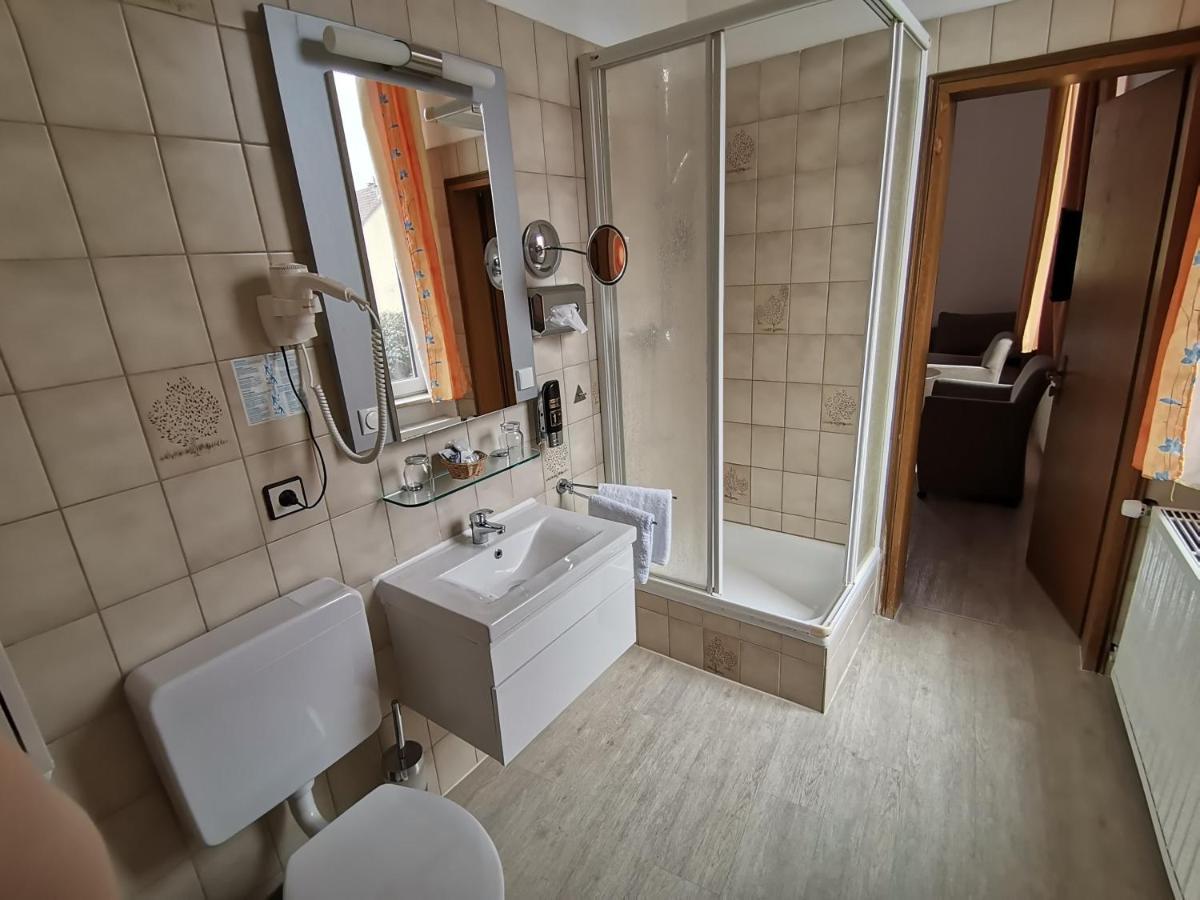 Hotel Kitzinger Hof An Der B8 Kitzingen Ngoại thất bức ảnh