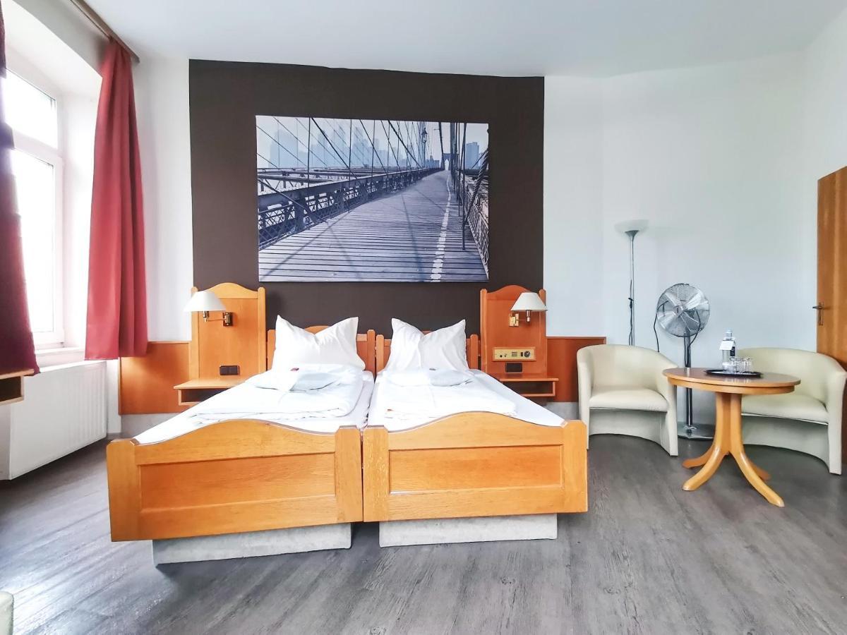 Hotel Kitzinger Hof An Der B8 Kitzingen Ngoại thất bức ảnh