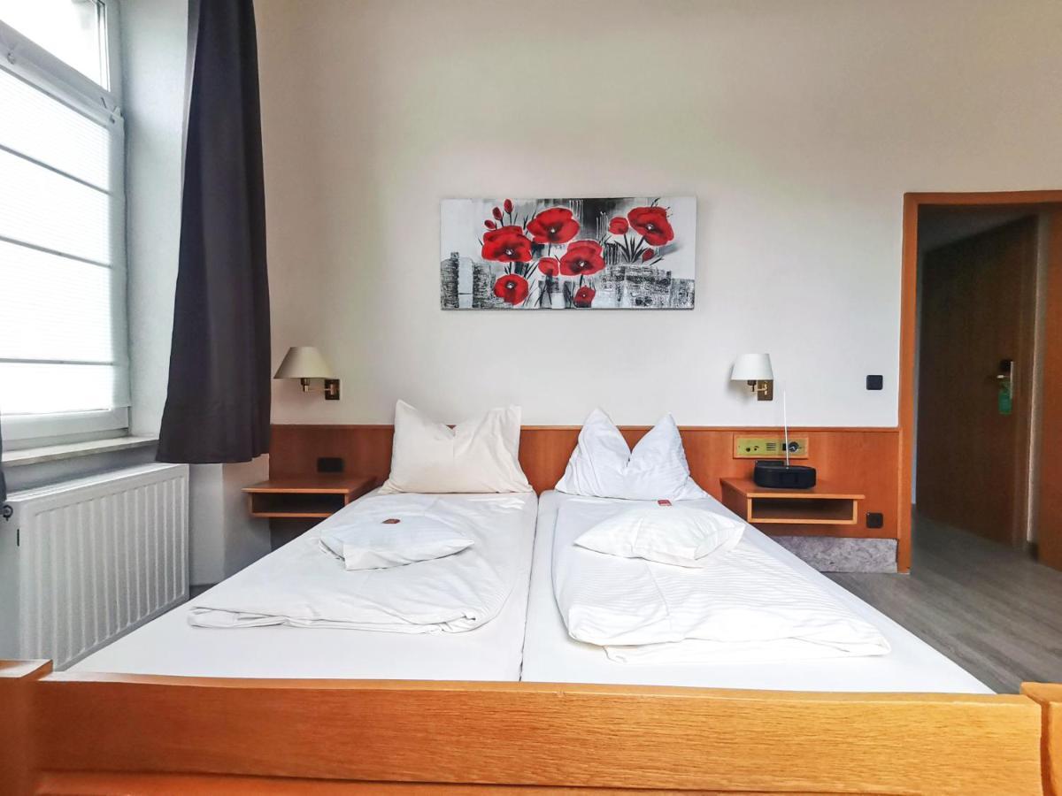 Hotel Kitzinger Hof An Der B8 Kitzingen Ngoại thất bức ảnh