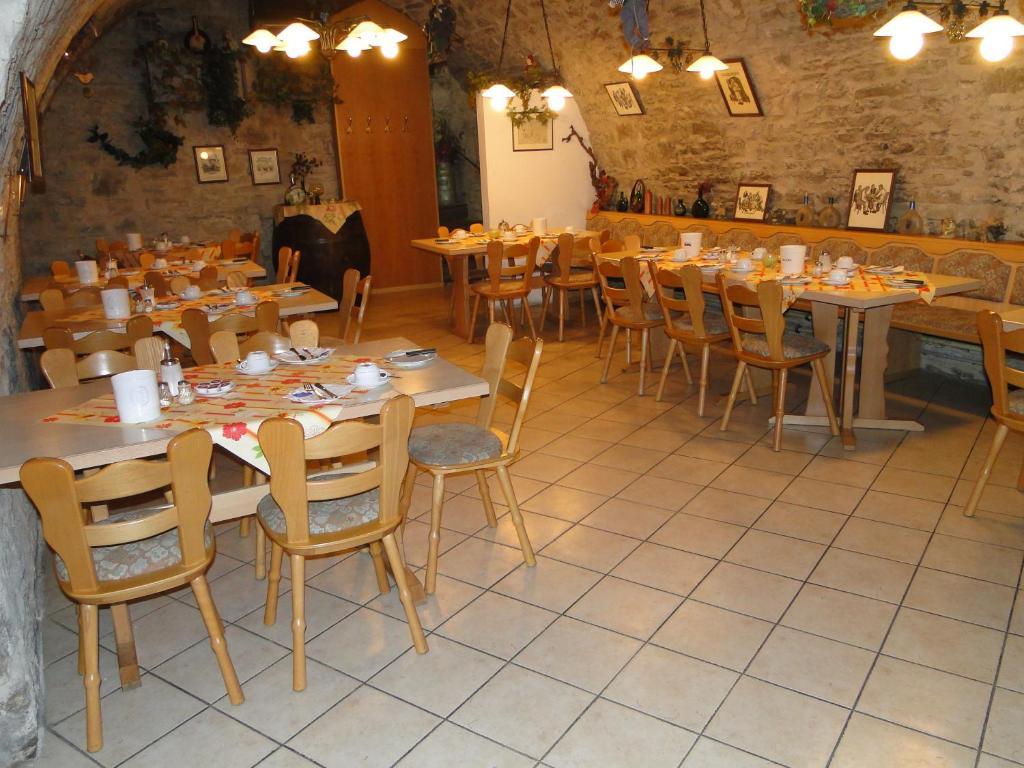 Hotel Kitzinger Hof An Der B8 Kitzingen Ngoại thất bức ảnh